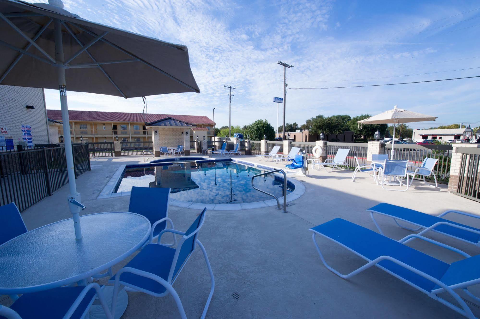 Arya Inn&Suites Farmers Branch Exterior foto